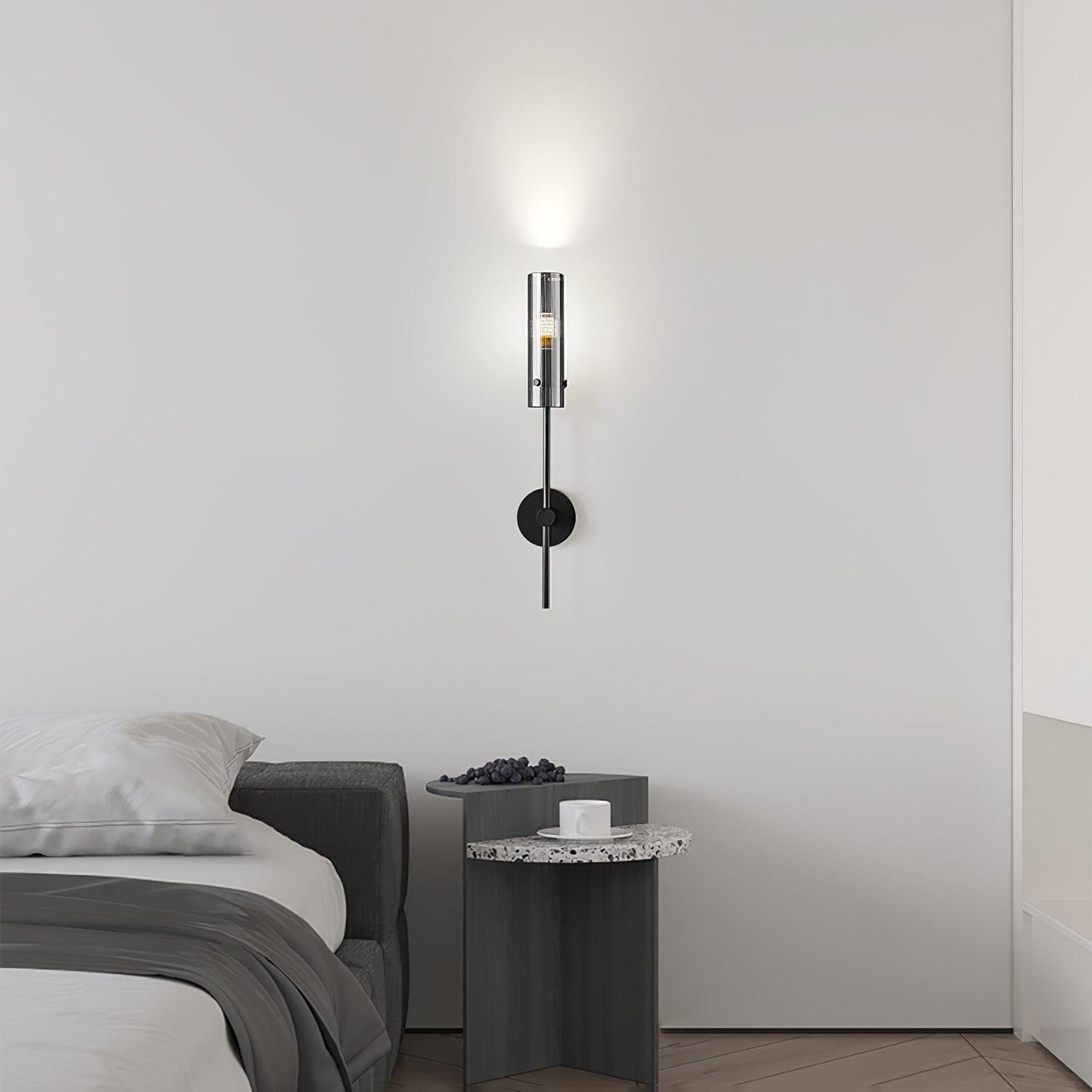 Eclat Vertica Wall Lamp | Brass & Glass | G9