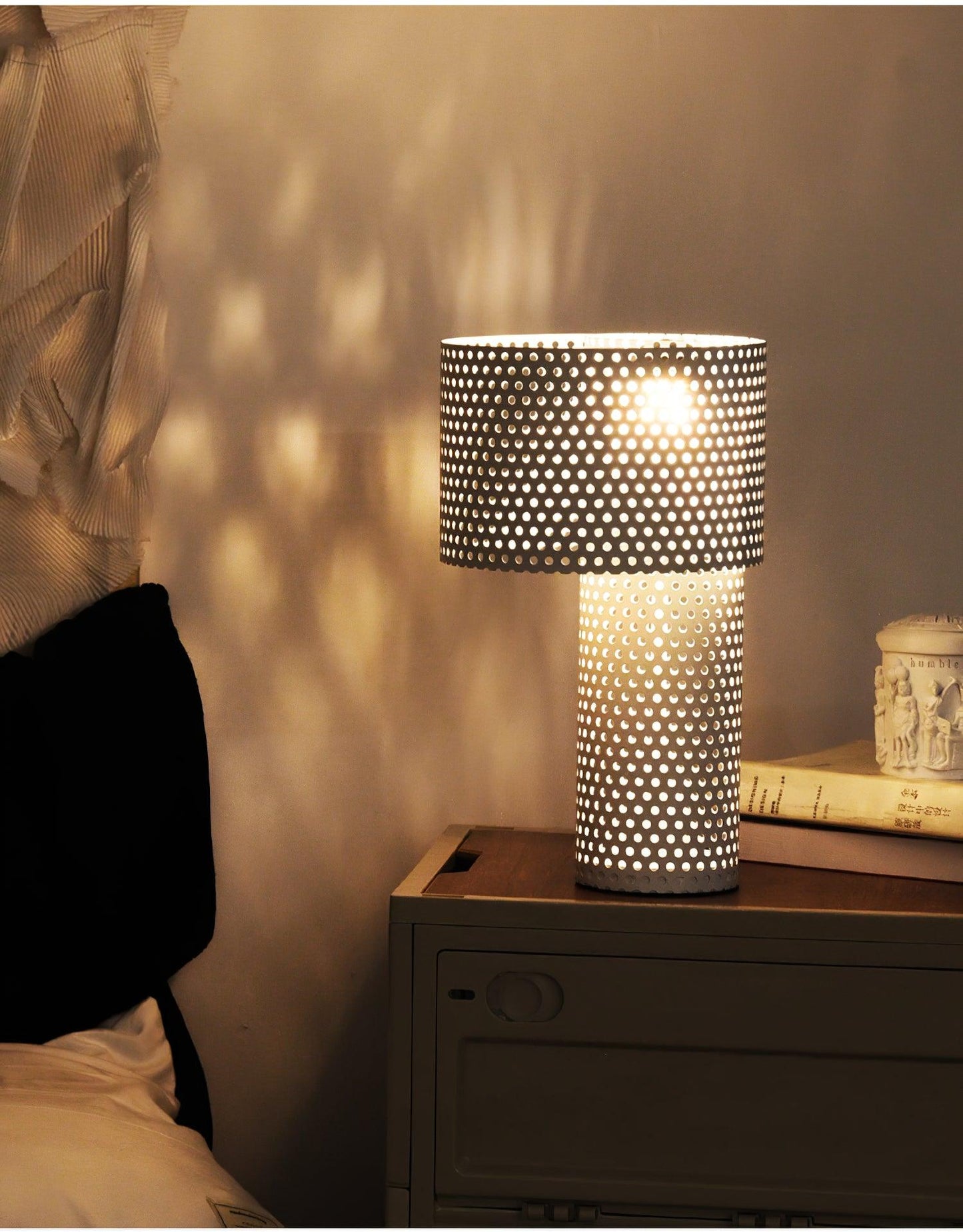 Embrey Table Lamp | Metal | White