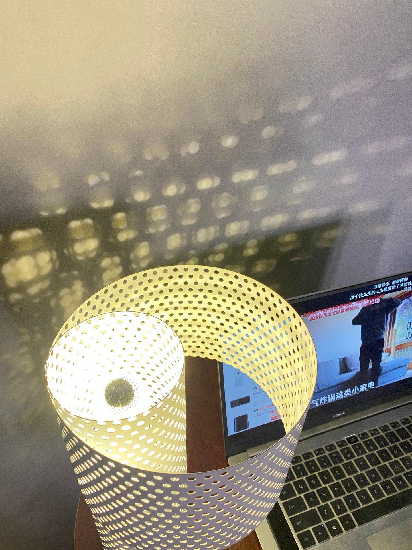 Embrey Table Lamp | Metal | White