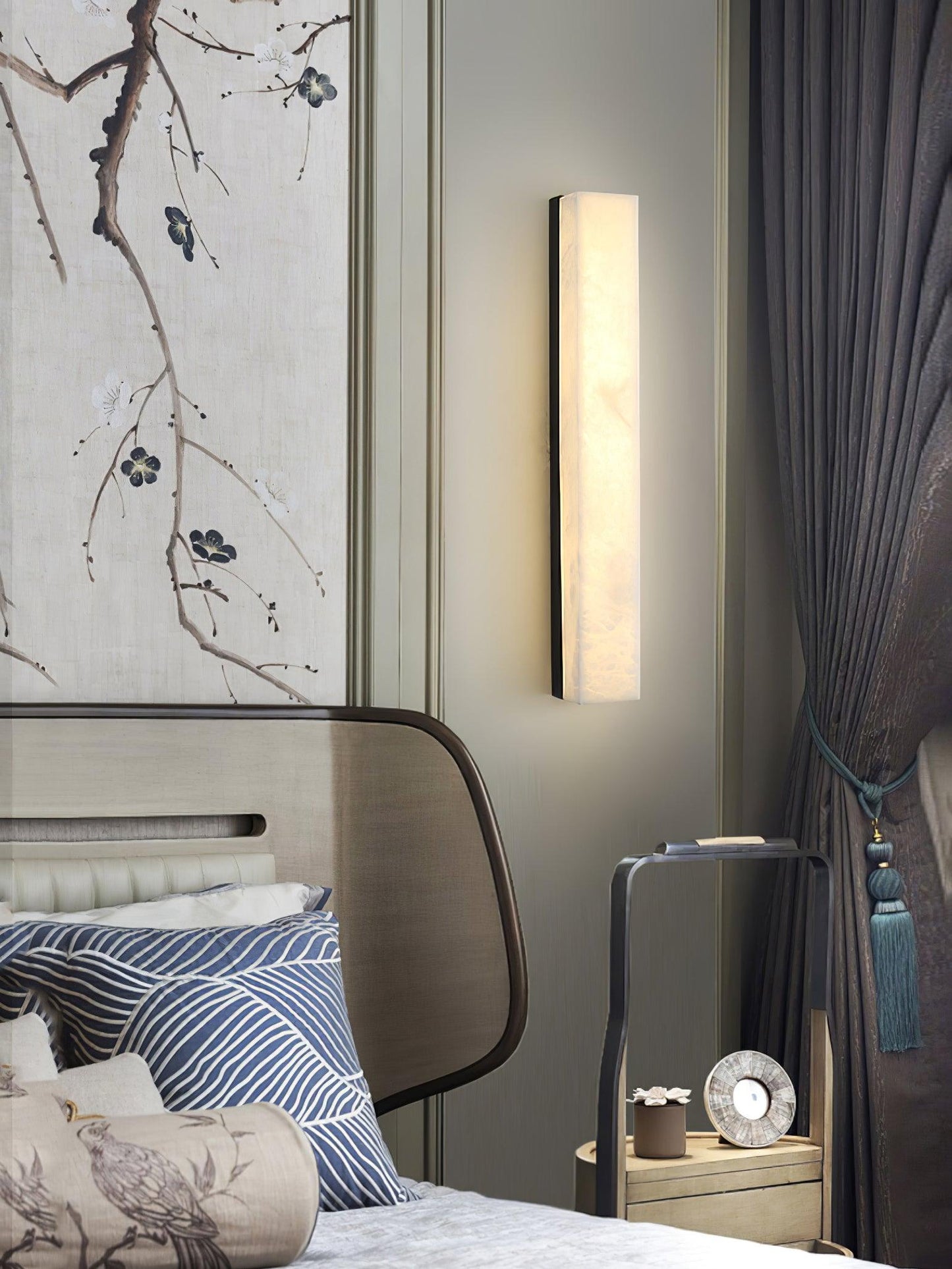 Emerson Wall Lamp | Brass & Alabaster | White