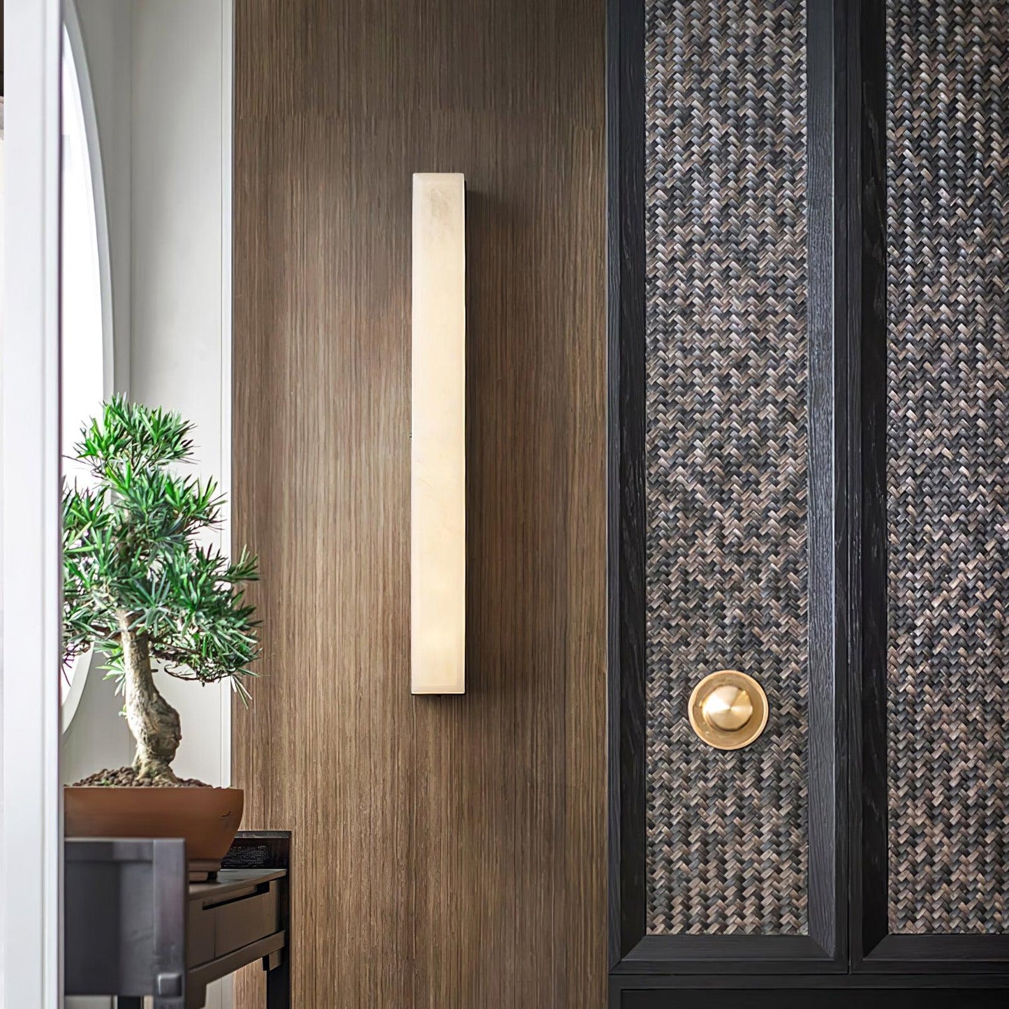 Emerson Wall Lamp | Brass & Alabaster | White