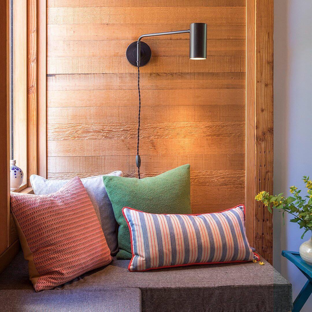 Envoy Swing Sconce | Brass | Wall Mount