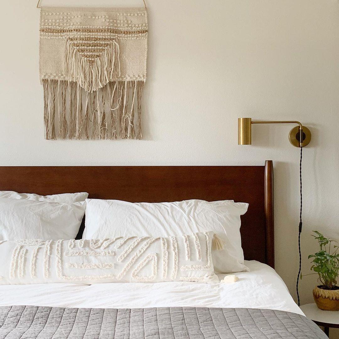 Envoy Swing Sconce | Brass | Wall Mount