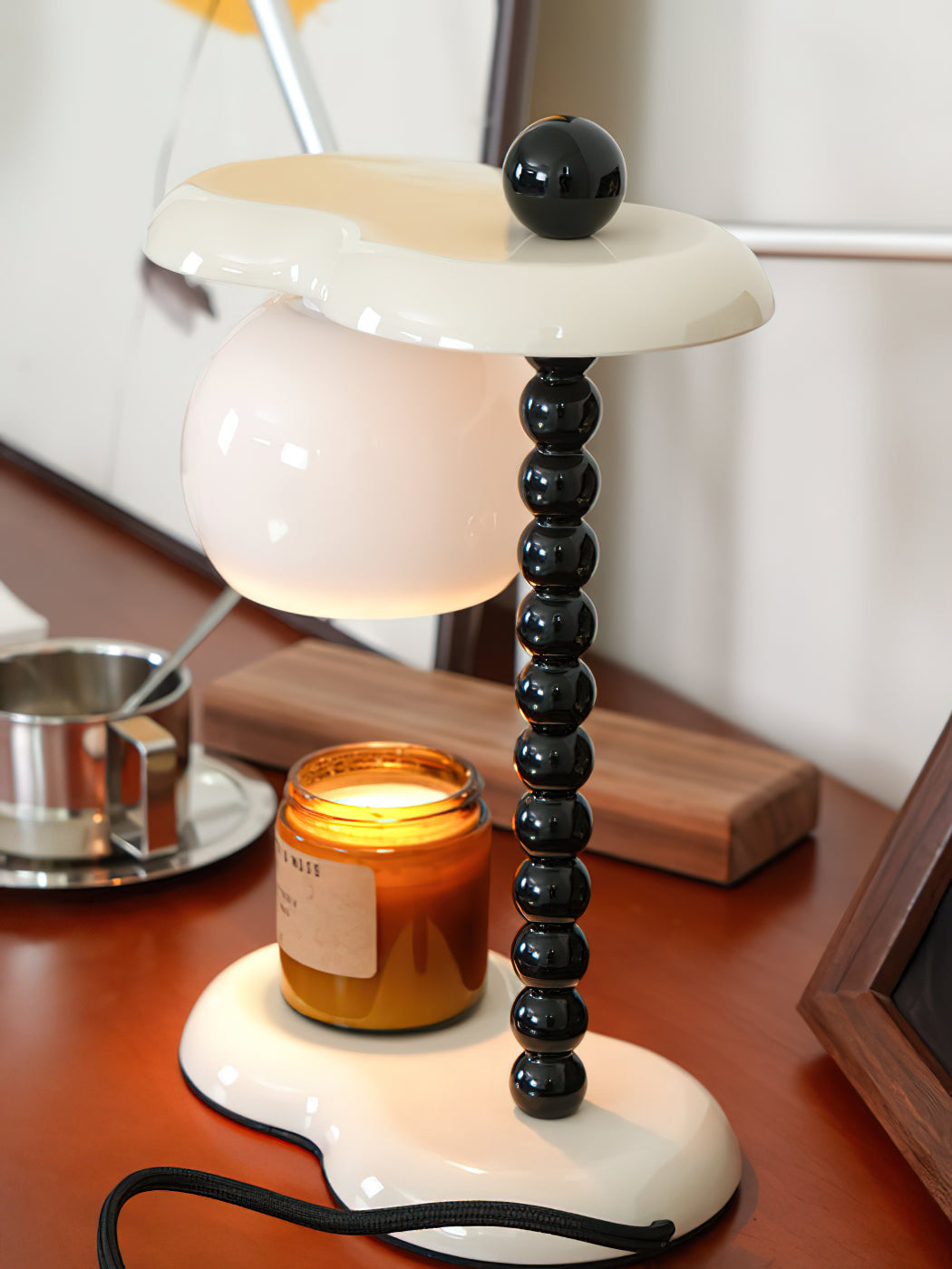 Everalda Table Lamp | Metal & Glass | Green+Red, Red+Black, Beige+Black, Beige