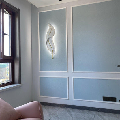 Feather Wall Lamp | Resin | Gold, White