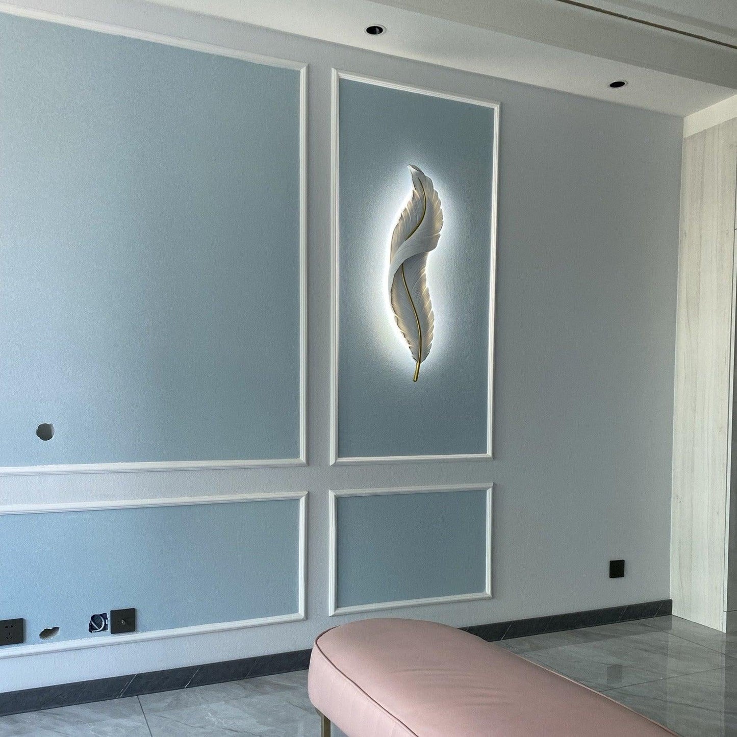 Feather Wall Lamp | Resin | Gold, White
