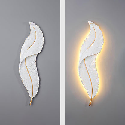 Feather Wall Lamp | Resin | Gold, White