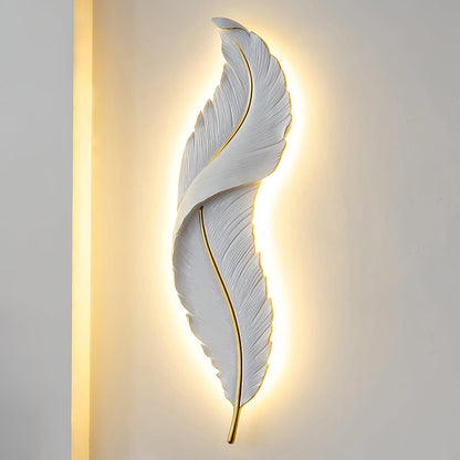 Feather Wall Lamp | Resin | Gold, White