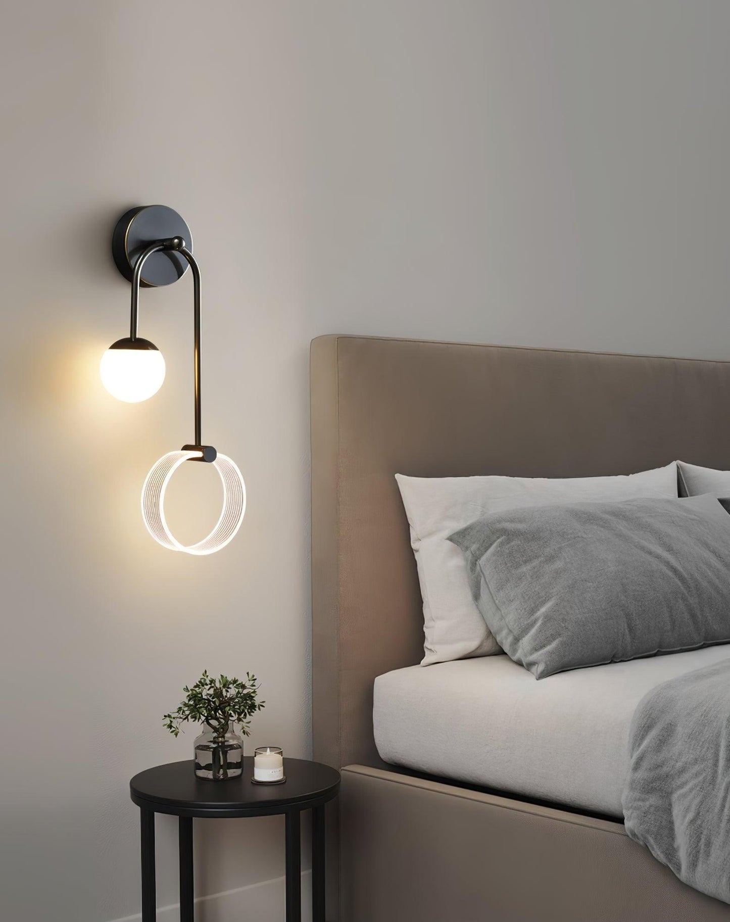 Ferra LED Wall Light | Brass, Acrylic, Aluminum | Set of 2