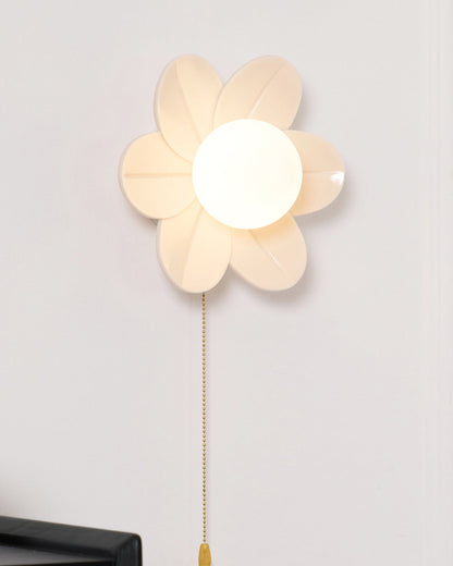 Flowers Wall Lamp | Resin & PC | White