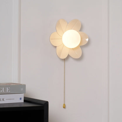 Flowers Wall Lamp | Resin & PC | White