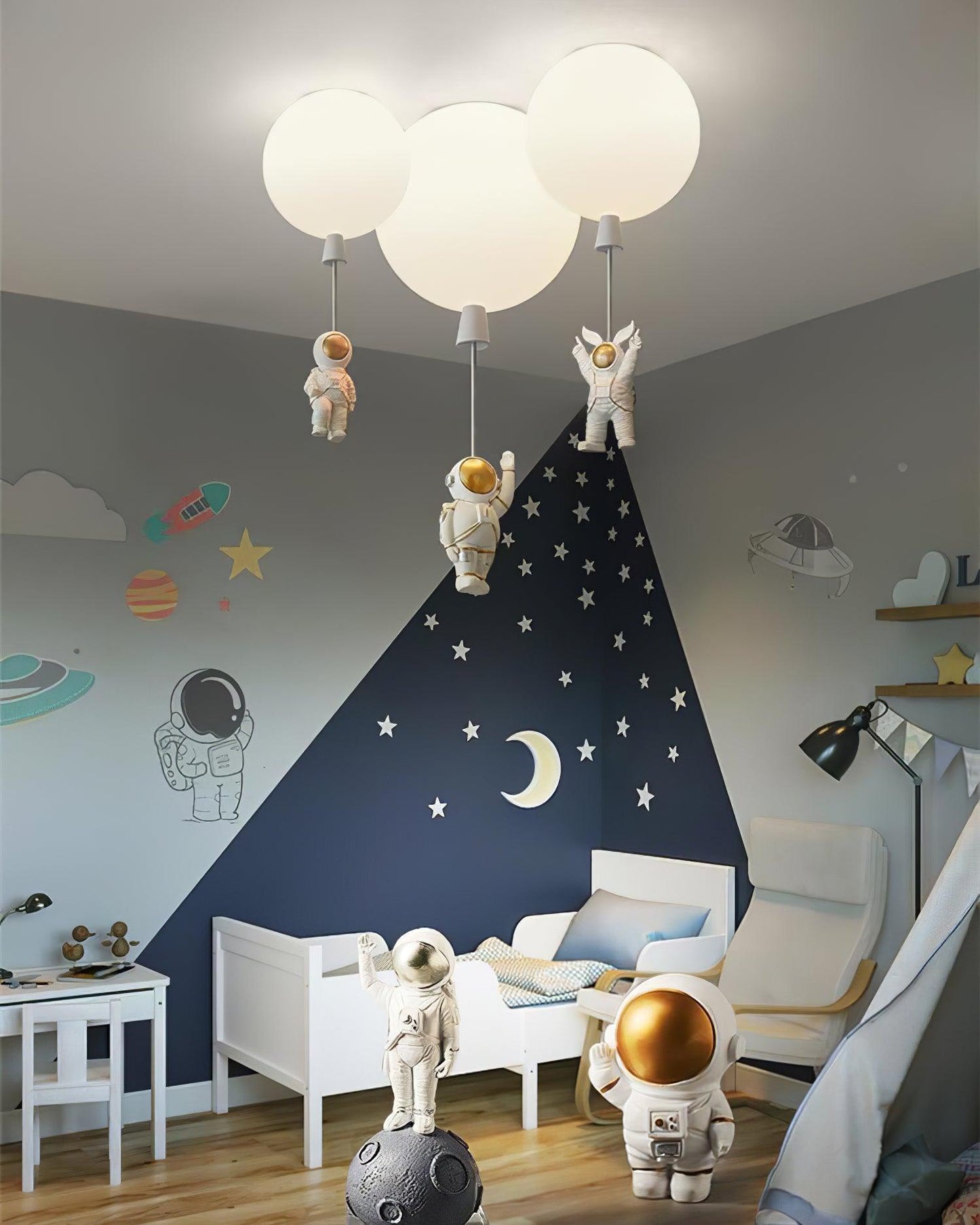 Frosted Balloon Ceiling Light | Acrylic | White