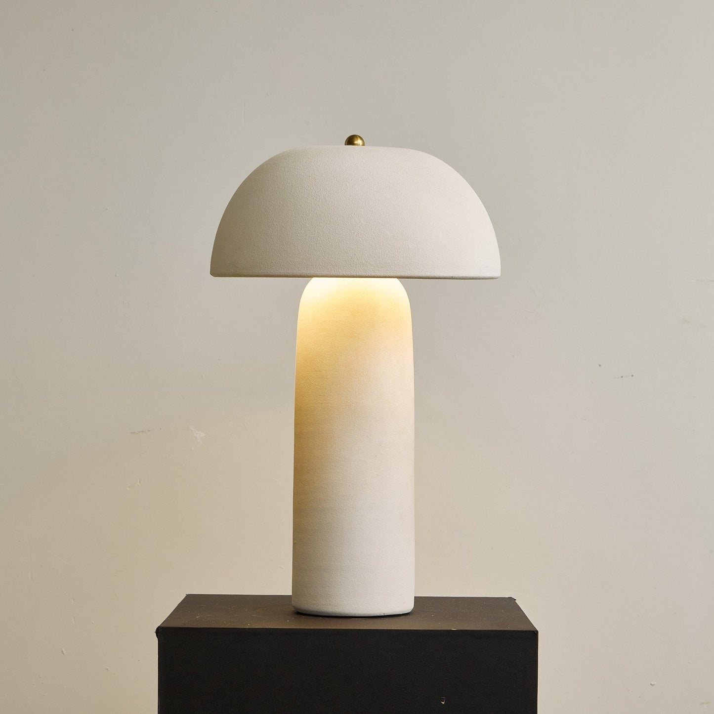 Fungi Glow Table Lamp | Ceramic | Beige & Gold