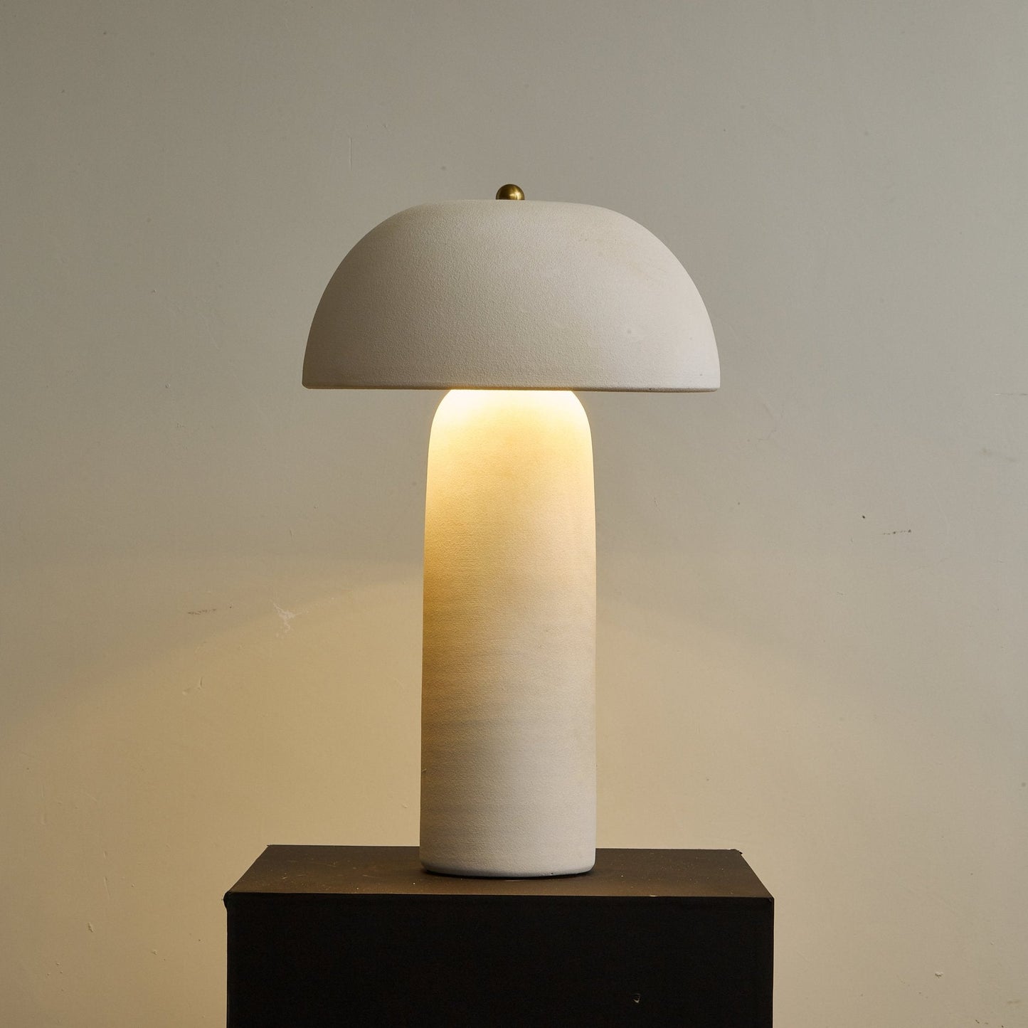 Fungi Glow Table Lamp | Ceramic | Beige & Gold