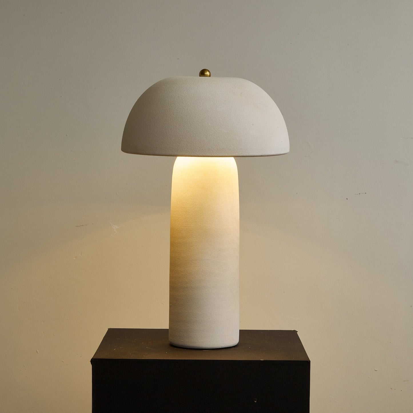 Fungi Glow Table Lamp | Ceramic | Beige & Gold