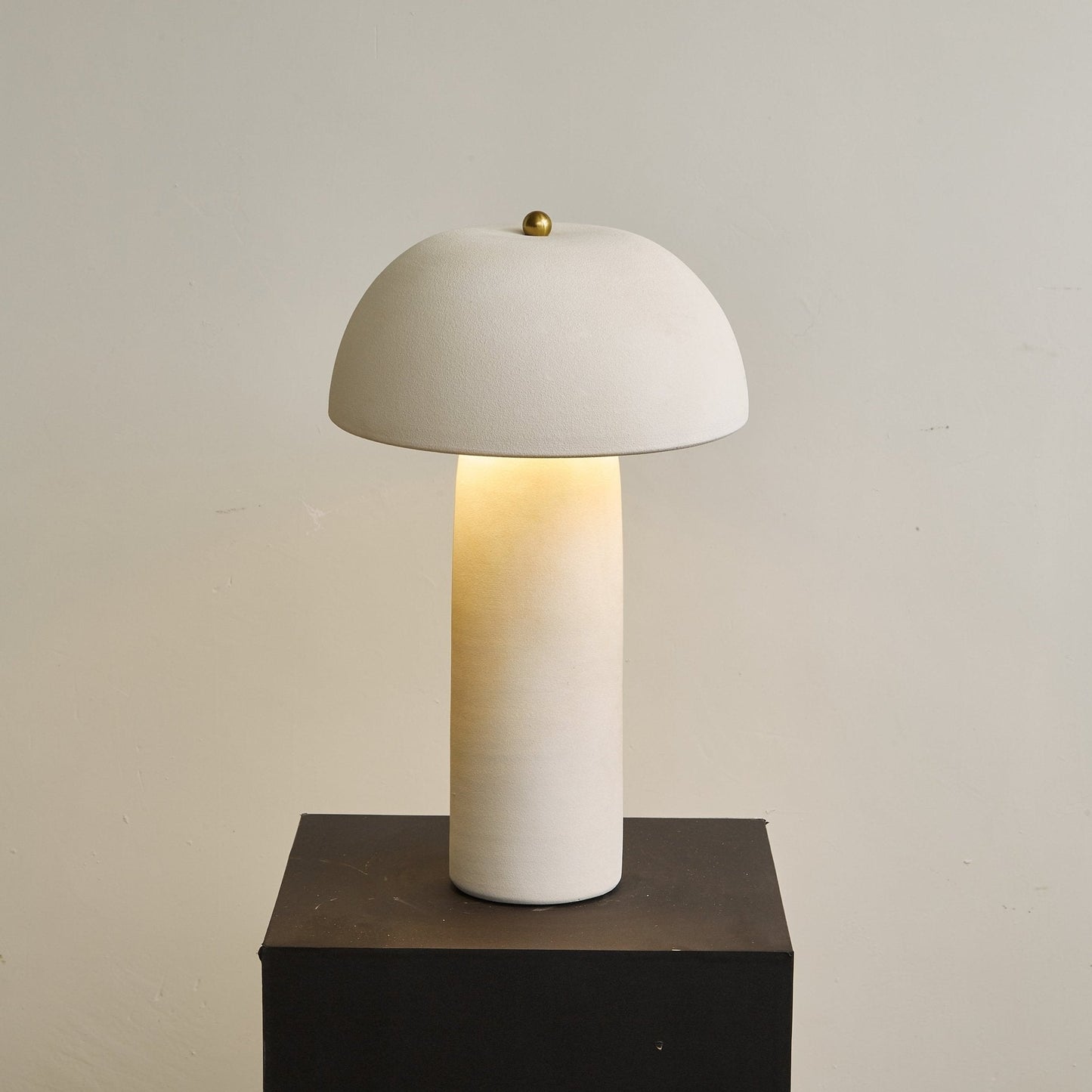 Fungi Glow Table Lamp | Ceramic | Beige & Gold