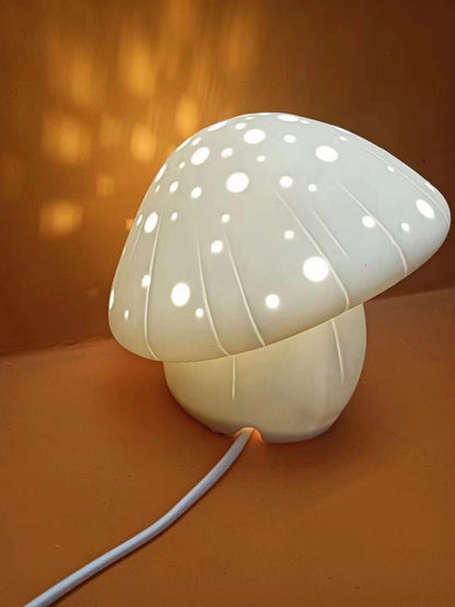 Fungo Table Lamp | Ceramic | White