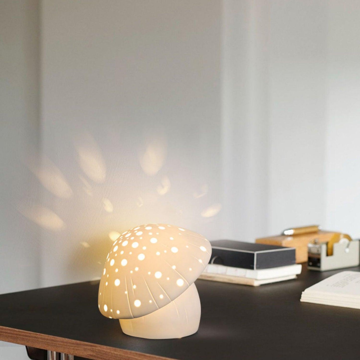 Fungo Table Lamp | Ceramic | White