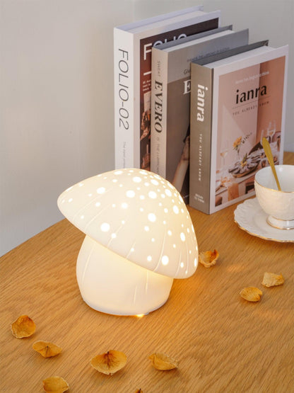 Fungo Table Lamp | Ceramic | White
