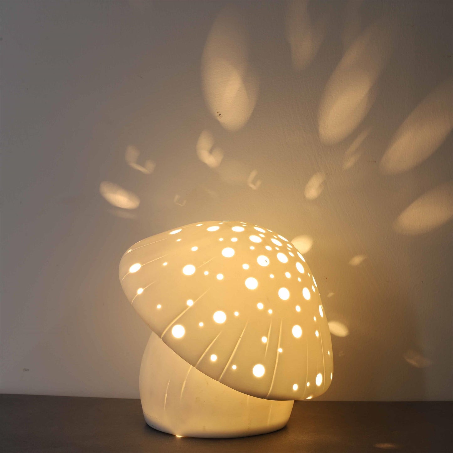 Fungo Table Lamp | Ceramic | White