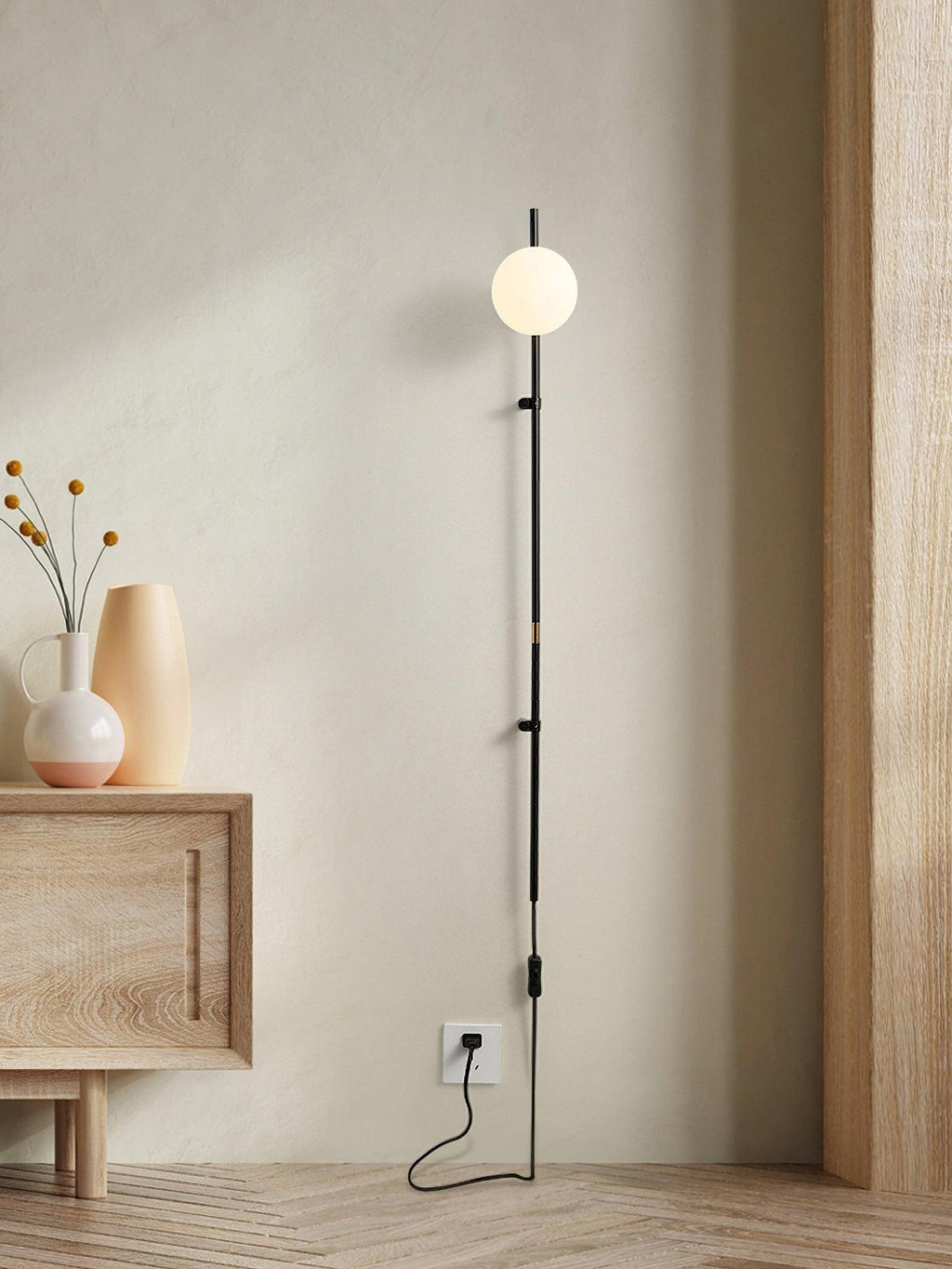 Funiculi Wall Lamp | Plug In | White or Black