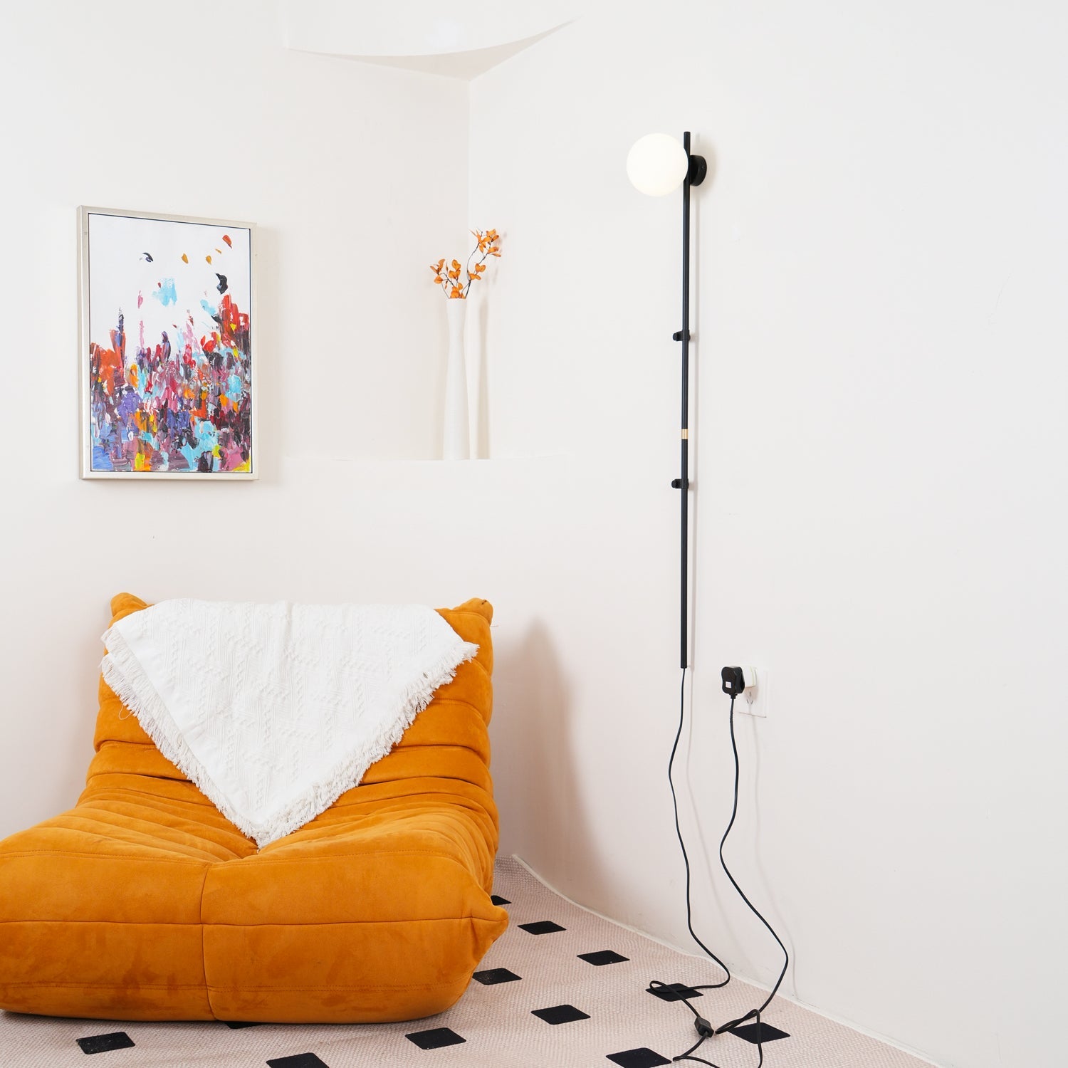 Funiculi Wall Lamp | Plug In | White or Black