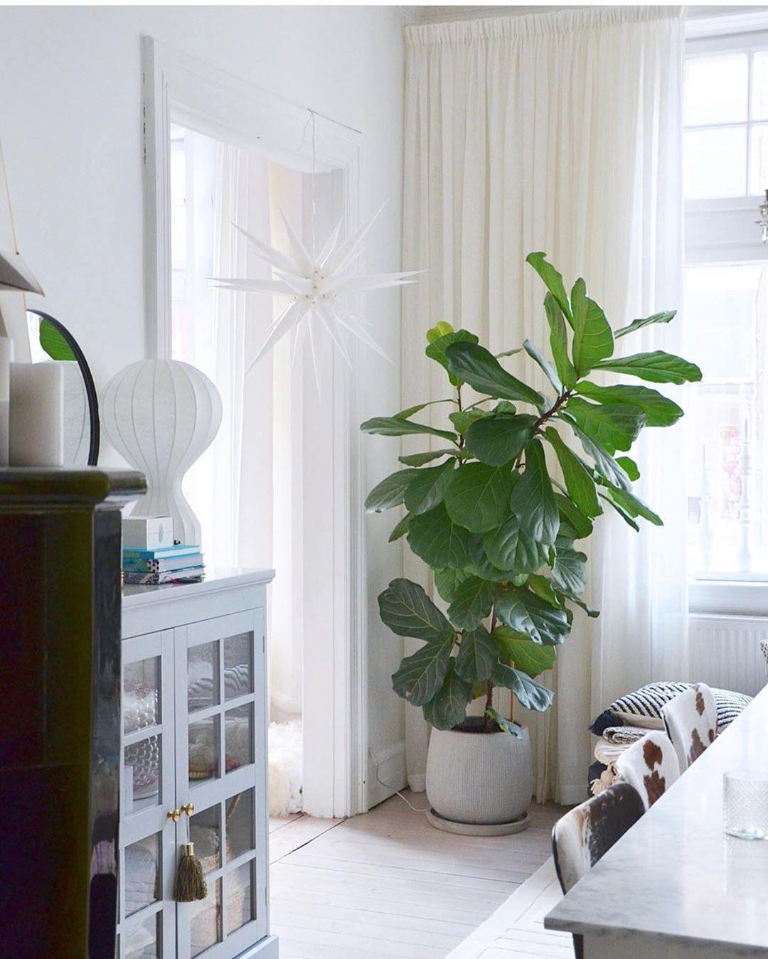 Hot Air Balloon Table Lamp | Steel & Cocoon Design | White Shade
