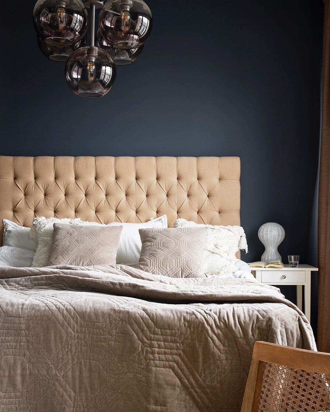 Hot Air Balloon Table Lamp | Steel & Cocoon Design | White Shade