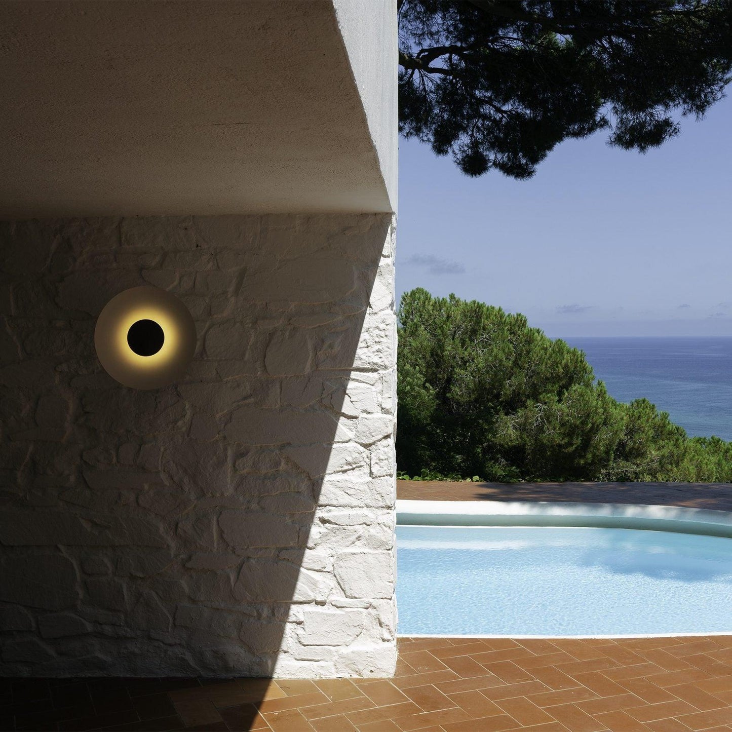Glow Plug-in Wall Light | Integrated LED | Multiple Sizes | Warm, Neutral, Cool Light Options