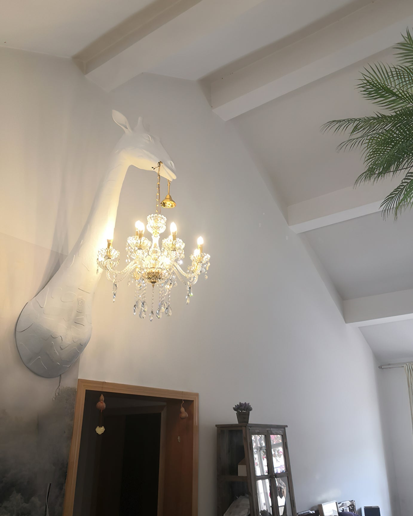 Giraffe Wall Lamp | Metal, Crystal, Fiberglass | White, Gold, Chrome, Black