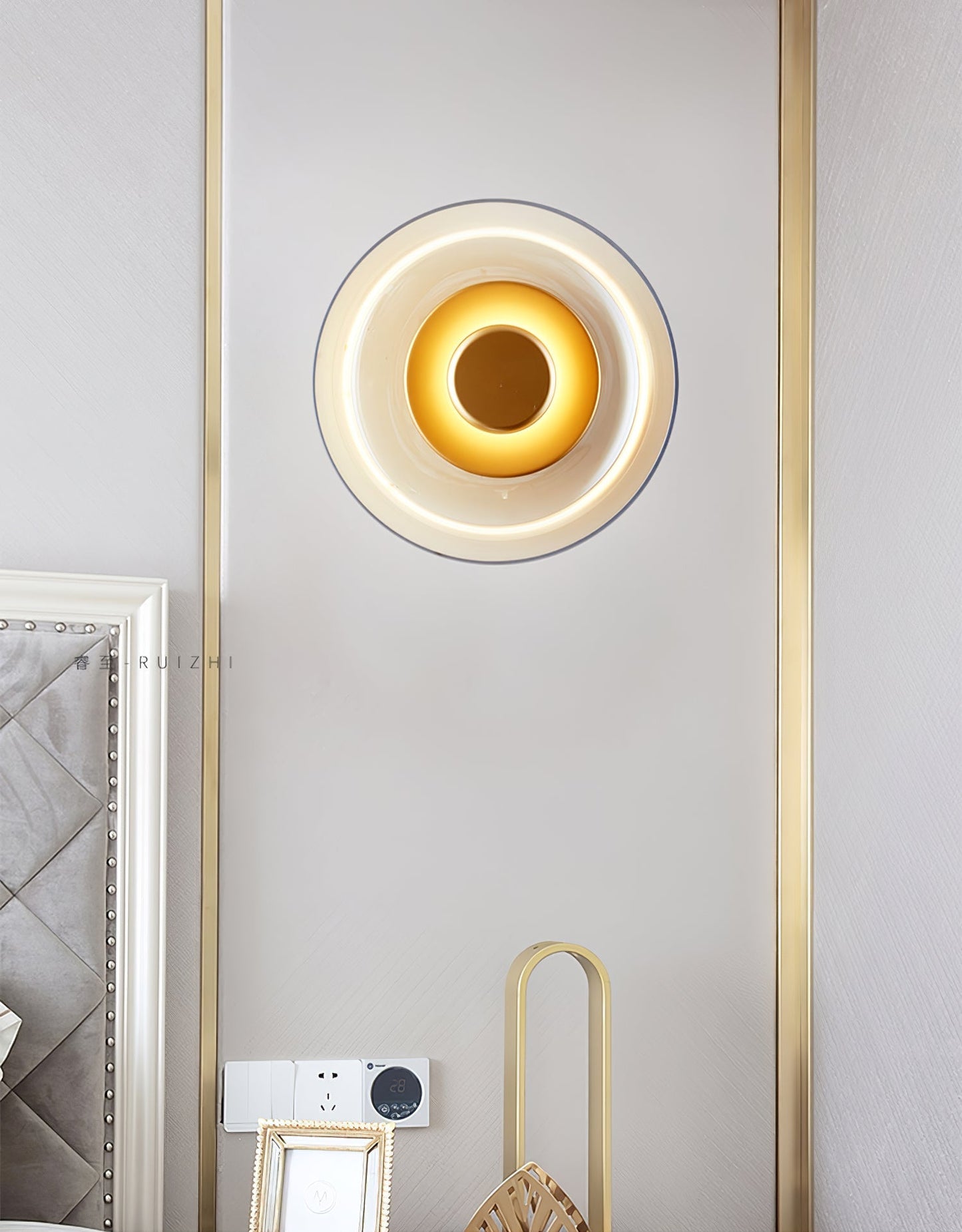 Glimmera Wall Light | Brass & Glass | 10cm Diameter