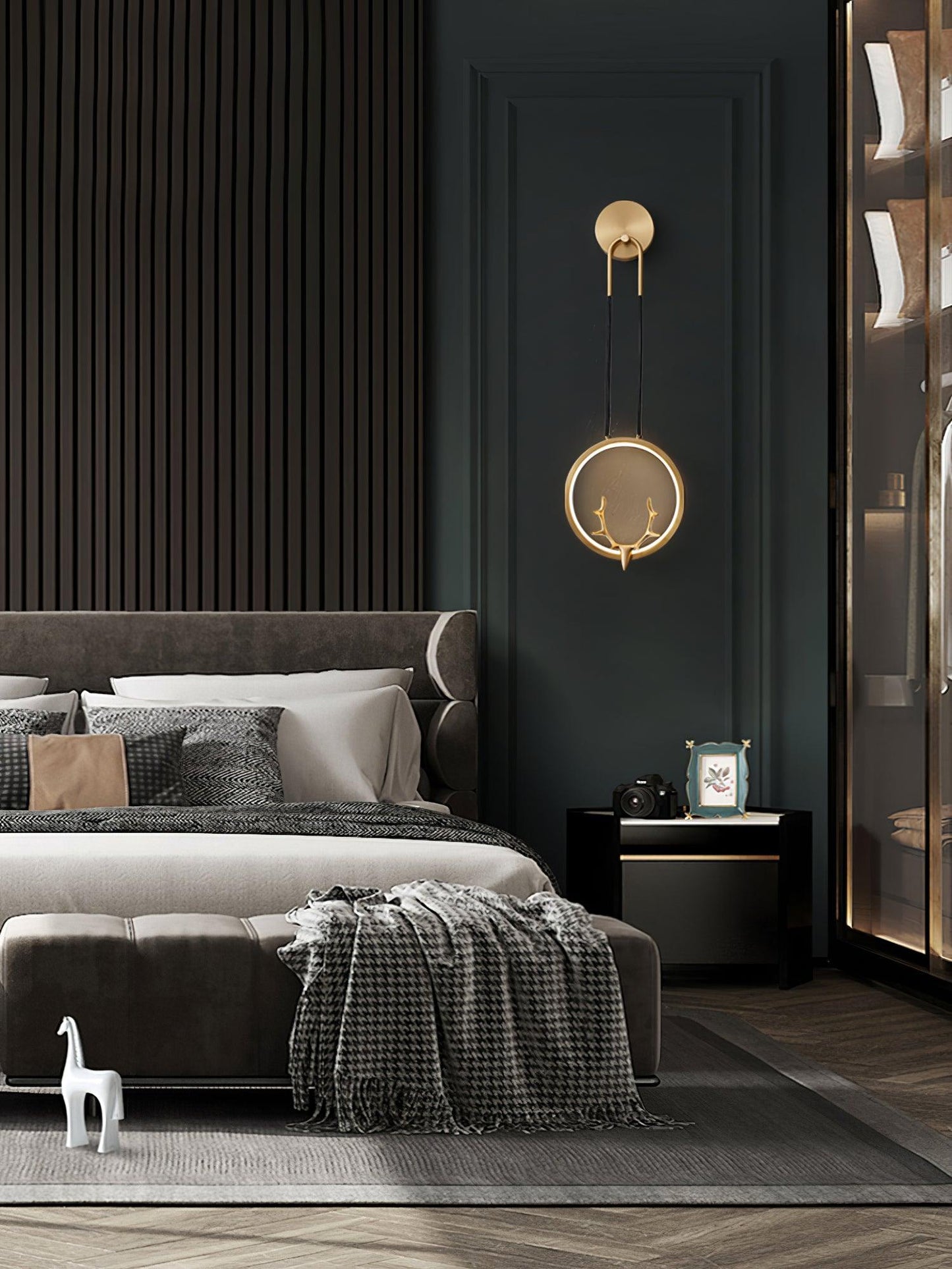 Golden Antler Wall Light | Metal & Brass | Brass Finish