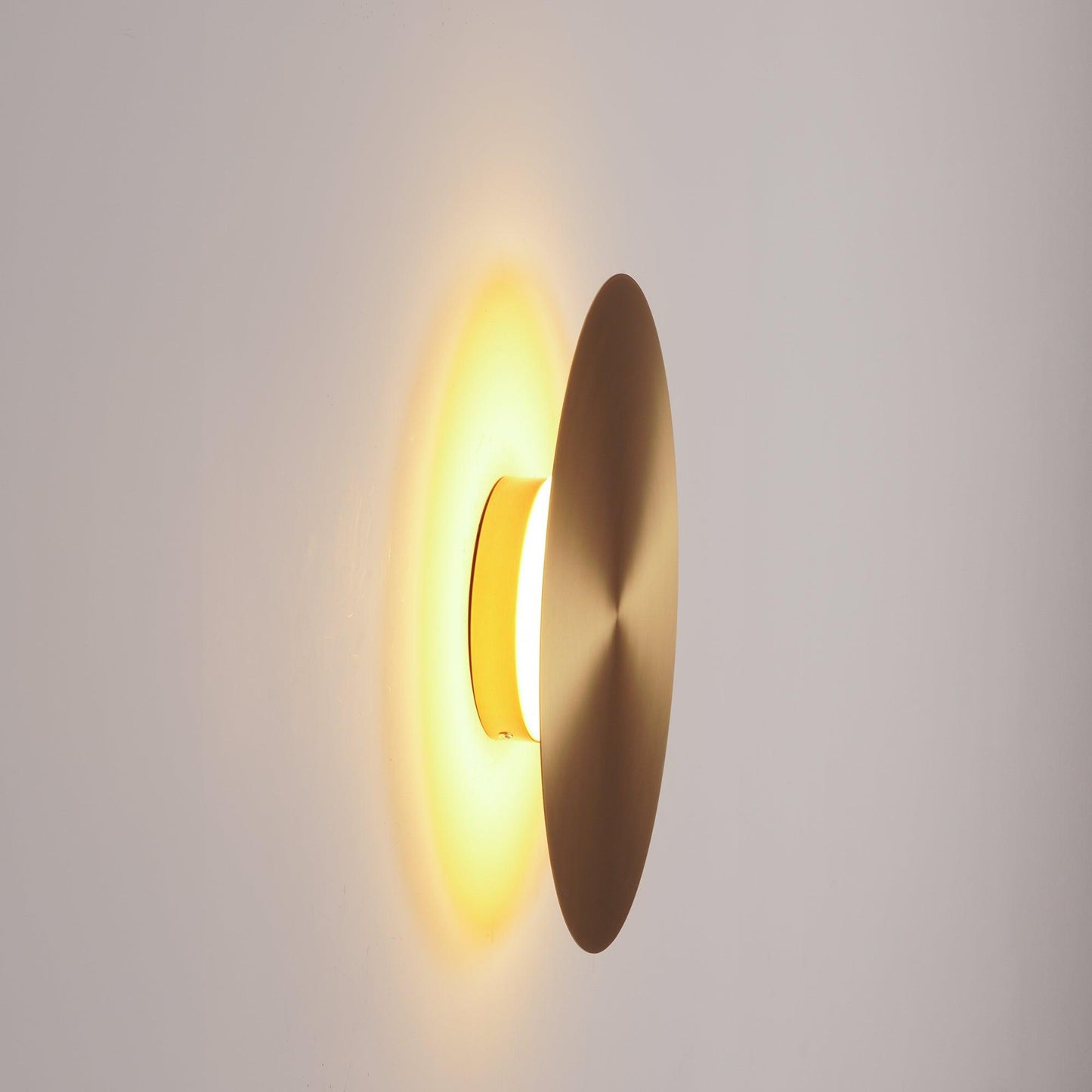 Gossa Wall Sconce | Metal | Set of 2 | Gold, White, Black