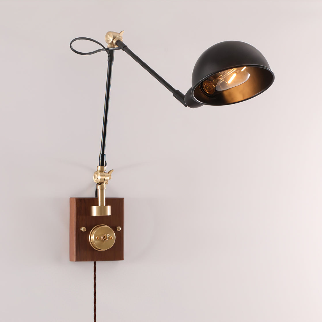 Gris Plug-In Wall Lamp | Black Metal & Walnut Wood | Modern Design