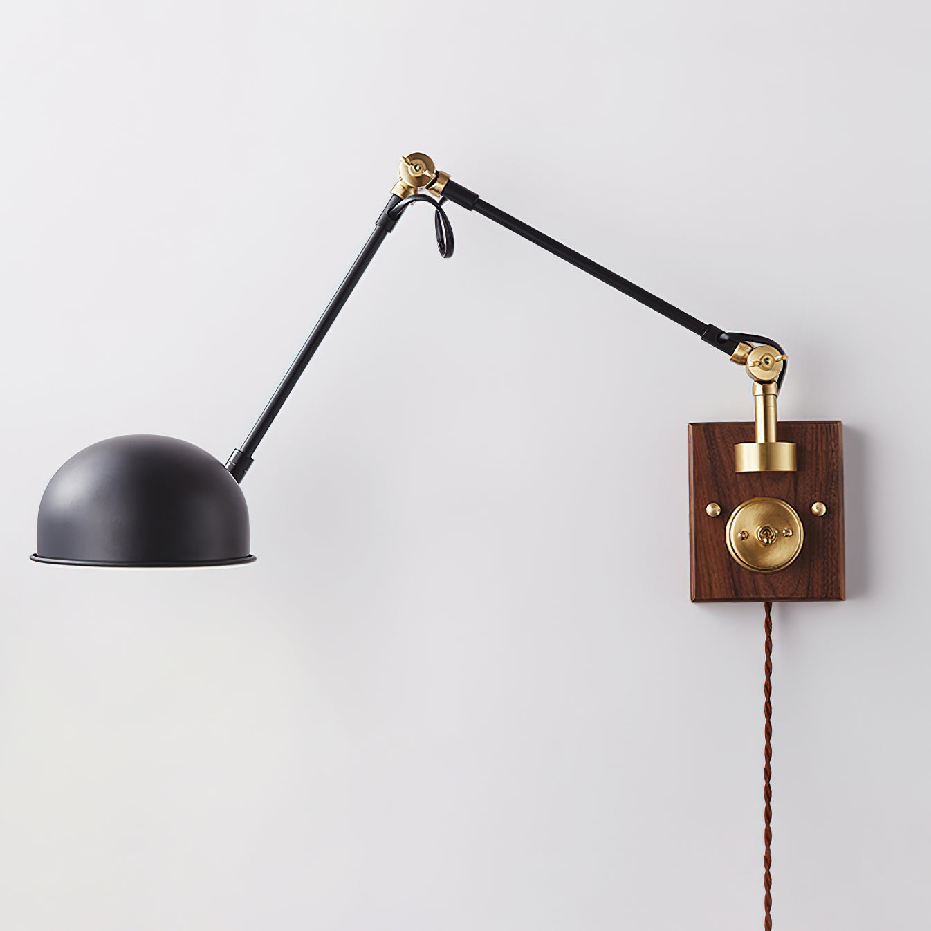 Gris Plug-In Wall Lamp | Black Metal & Walnut Wood | Modern Design