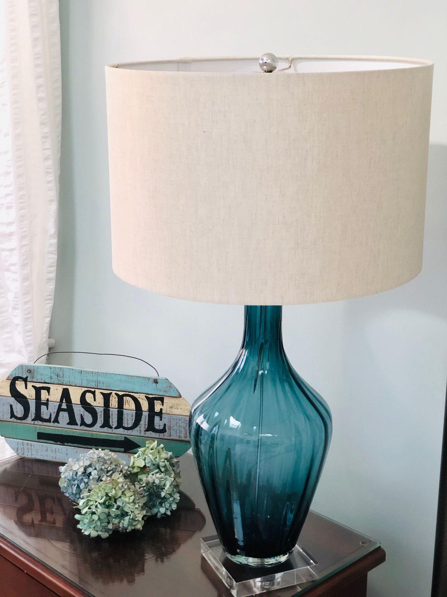 Hagano Table Lamp | Azure Blue Glass | Crystal Details