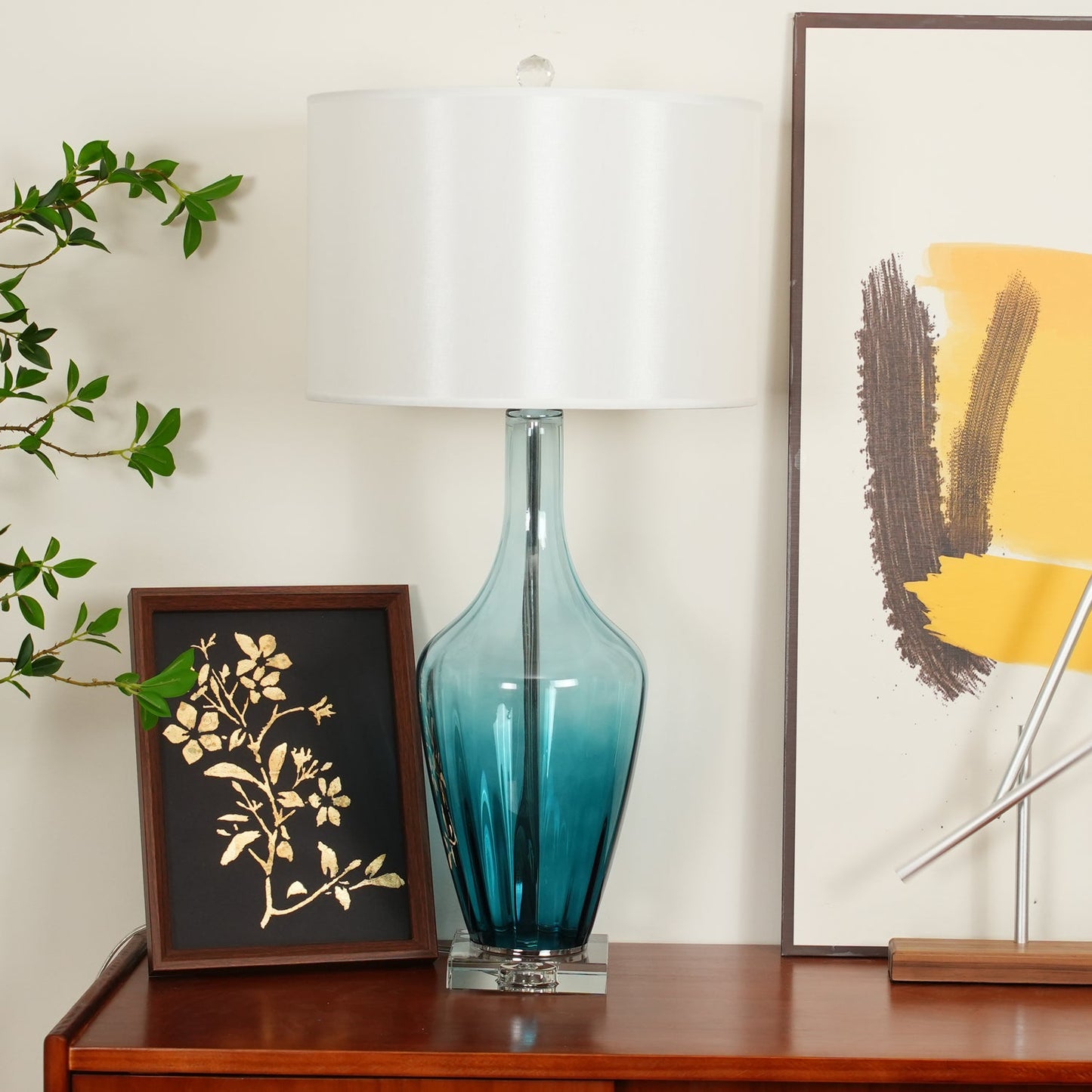 Hagano Table Lamp | Azure Blue Glass | Crystal Details