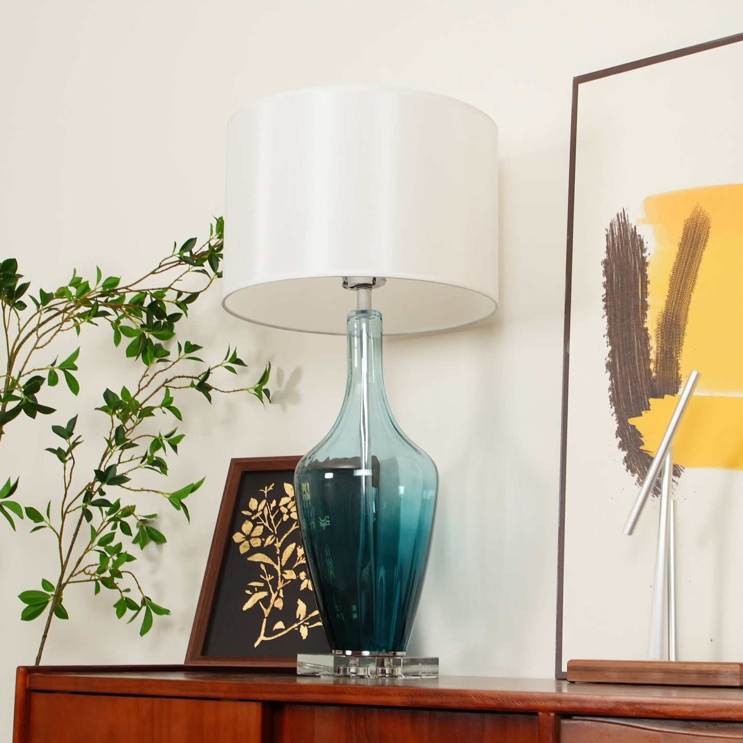 Hagano Table Lamp | Azure Blue Glass | Crystal Details