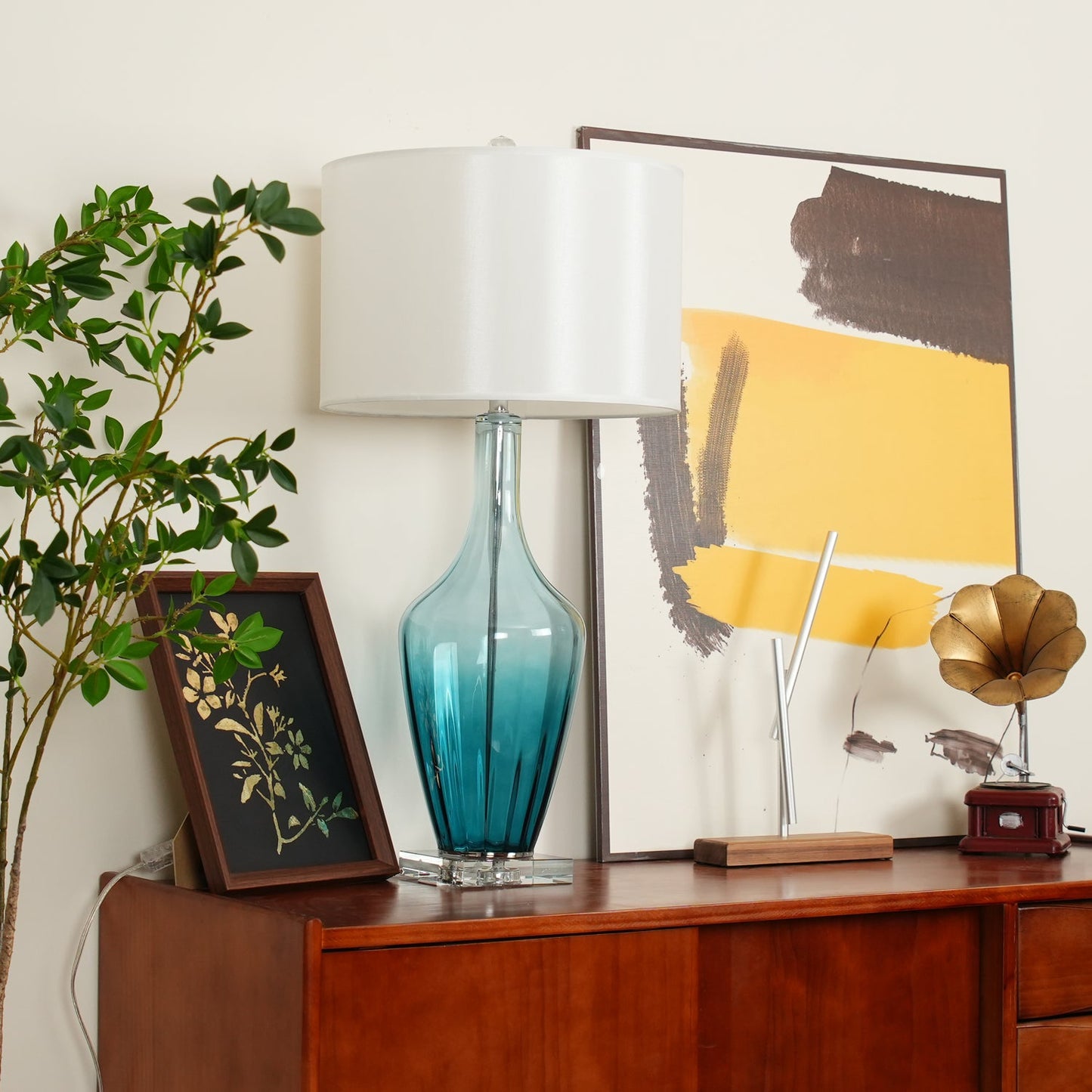 Hagano Table Lamp | Azure Blue Glass | Crystal Details