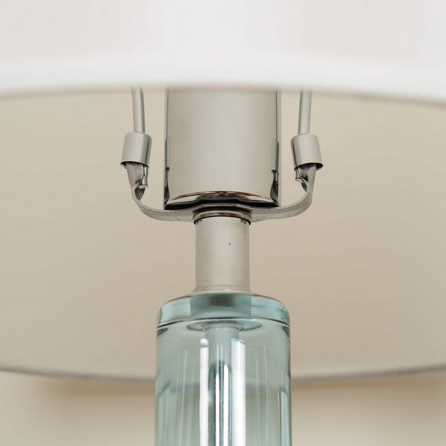 Hagano Table Lamp | Azure Blue Glass | Crystal Details