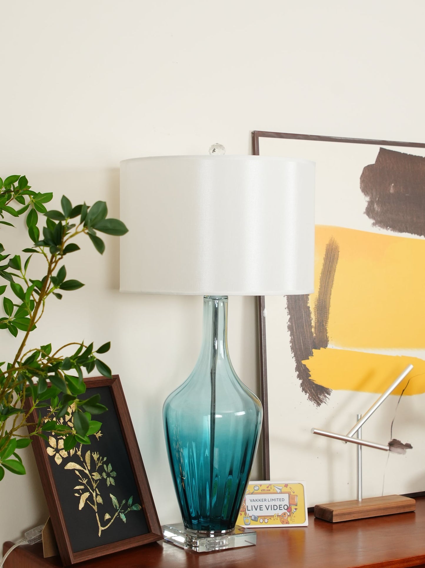 Hagano Table Lamp | Azure Blue Glass | Crystal Details