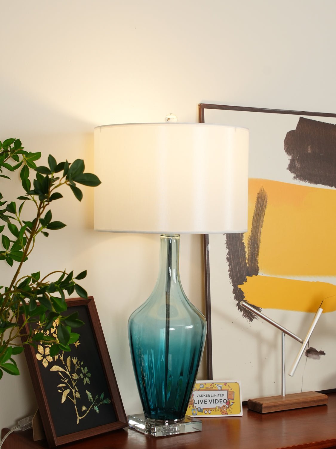Hagano Table Lamp | Azure Blue Glass | Crystal Details