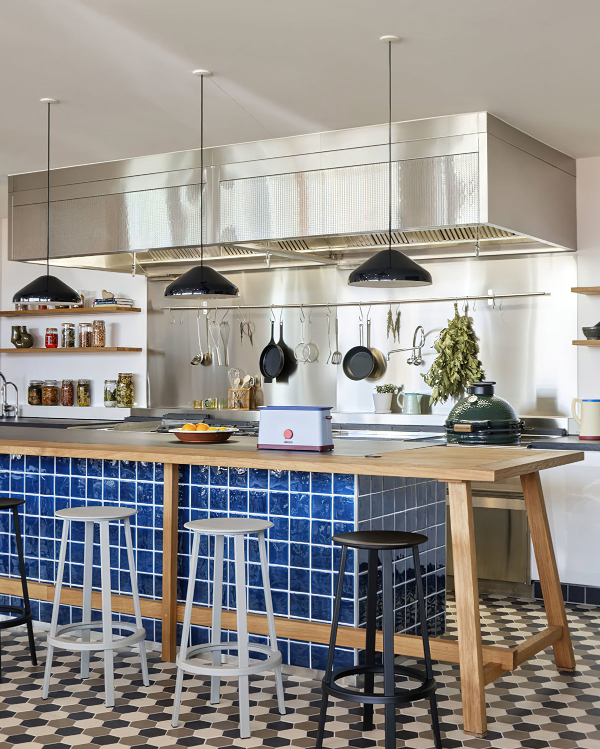 Pao Pendant Light | Metal & Acrylic | Adjustable 150cm