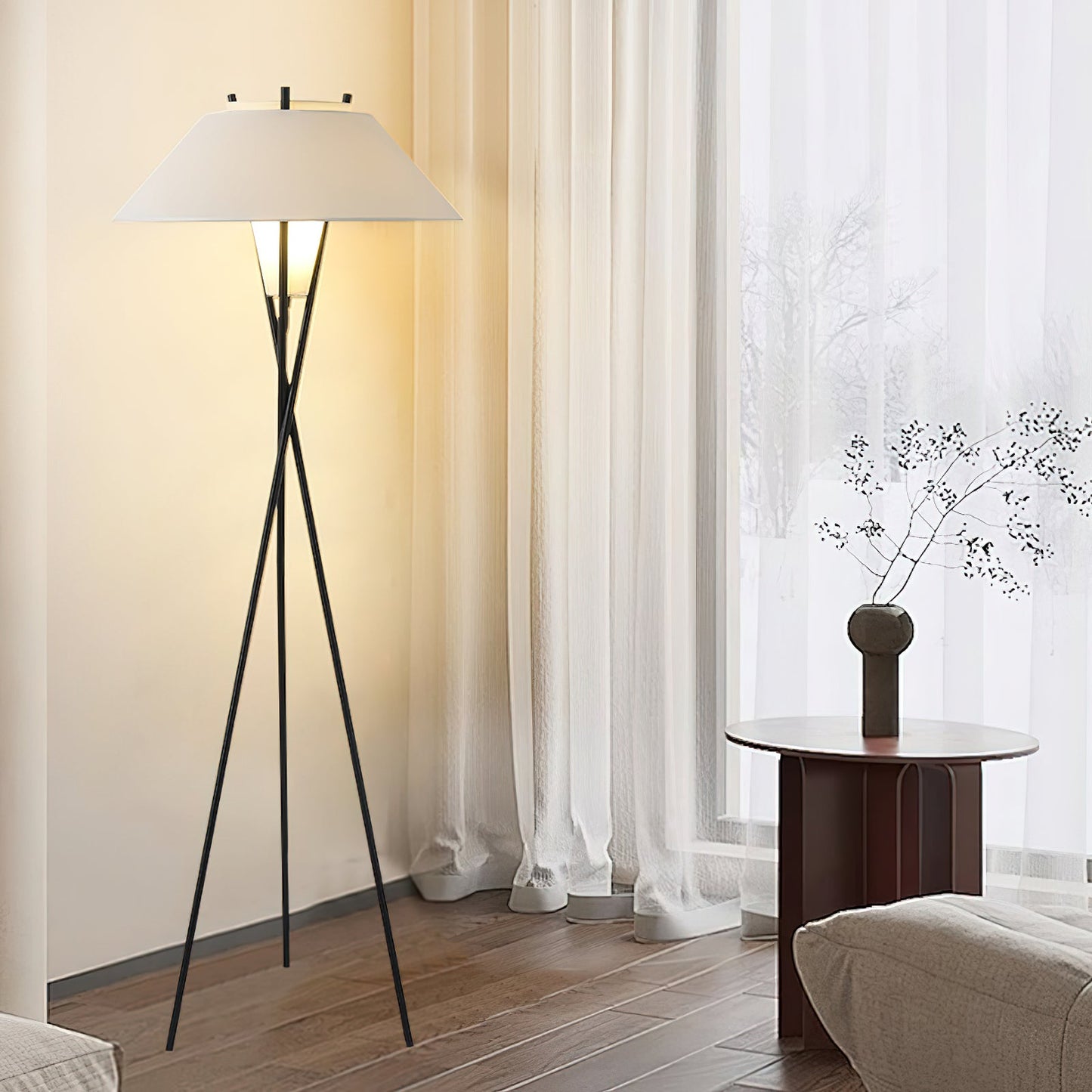 Hoka Tripod Floor Lamp | Metal Frame | Black and White