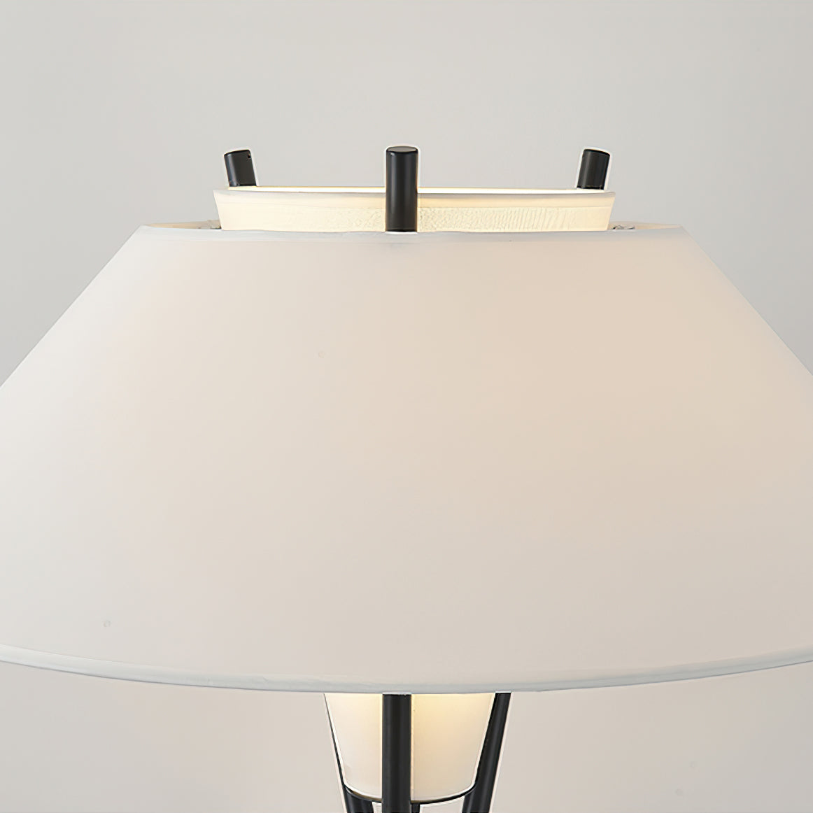 Hoka Tripod Floor Lamp | Metal Frame | Black and White