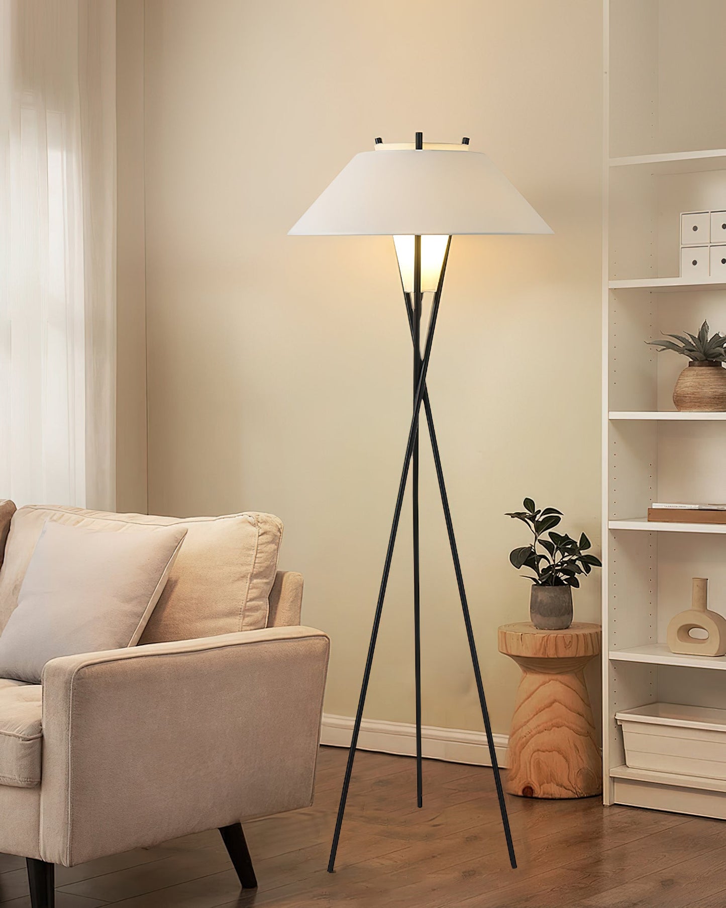 Hoka Tripod Floor Lamp | Metal Frame | Black and White