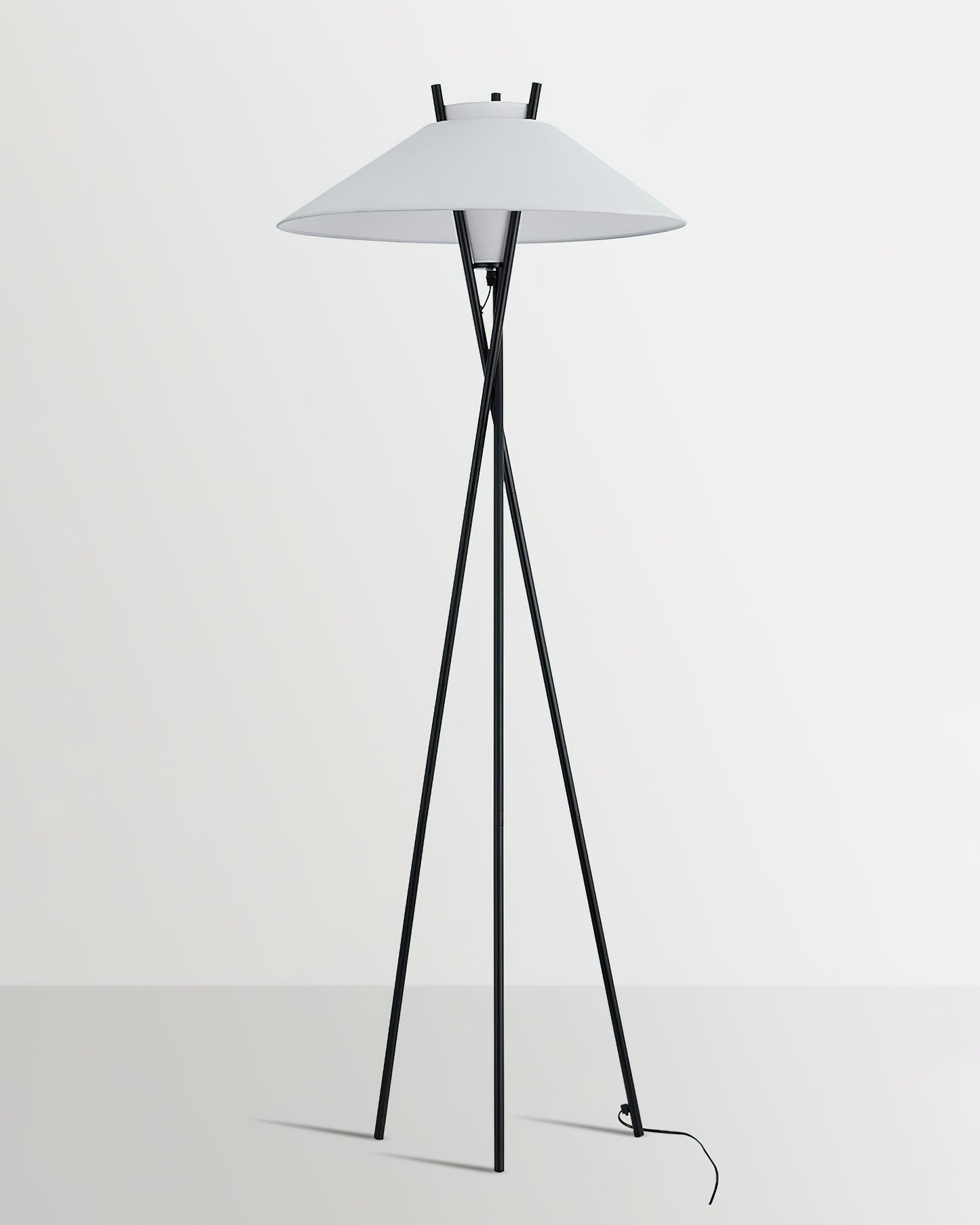 Hoka Tripod Floor Lamp | Metal Frame | Black and White