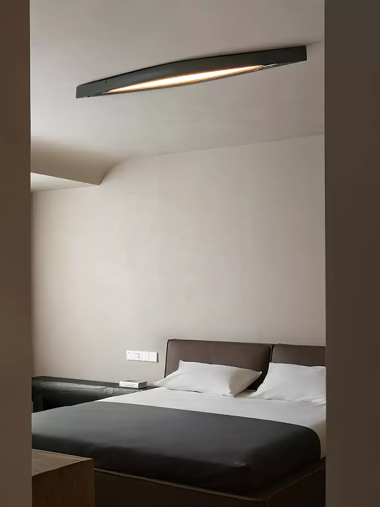 Horizon Linear Wood Ceiling Lamp | Wood/Metal/Acrylic | White Shade