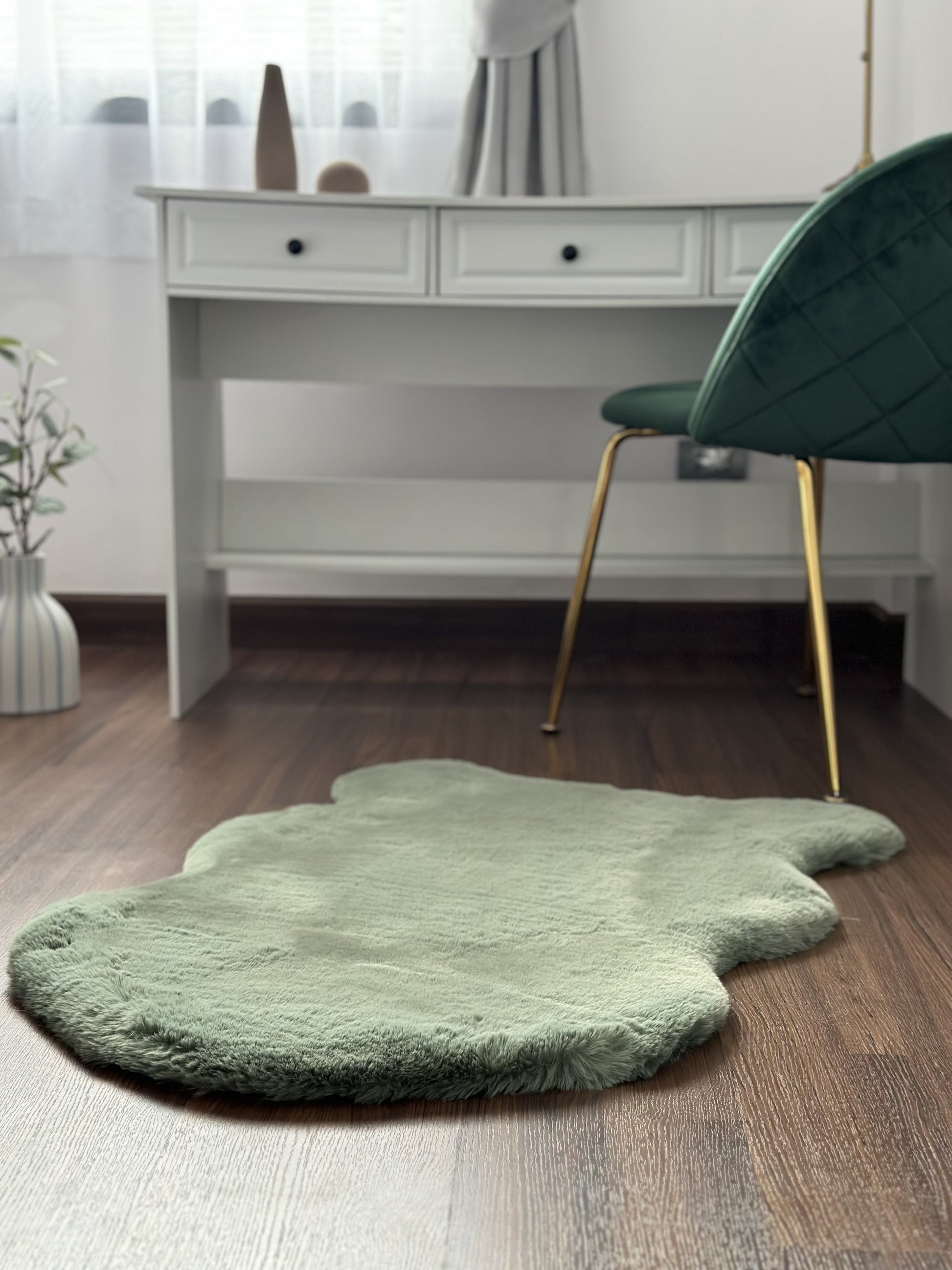 Extra Soft & Fluffy Thick Single Pelt Rabbit Fur Area Rug