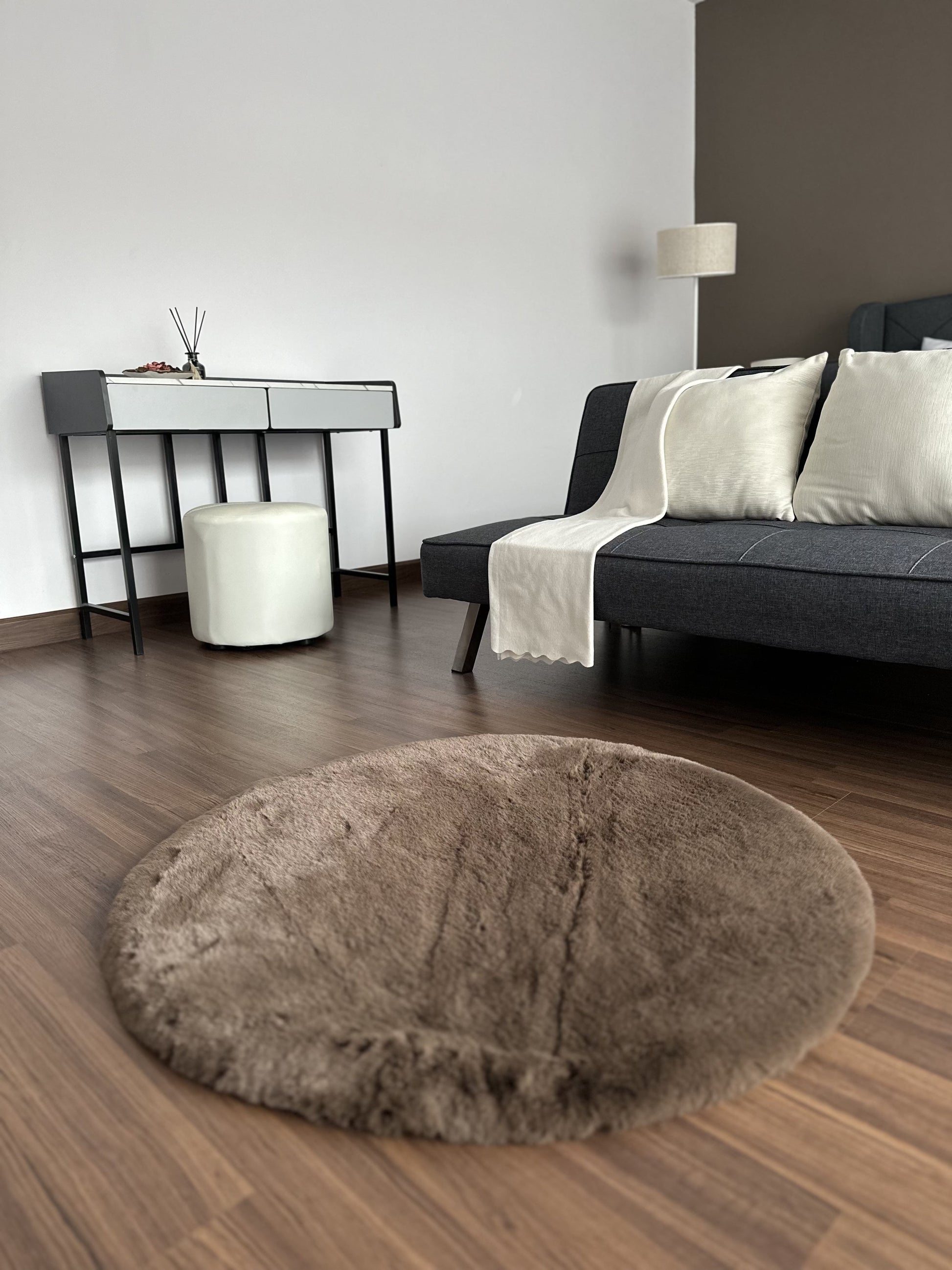Extra Soft & Fluffy Thick Round Rabbit Fur Area Rug